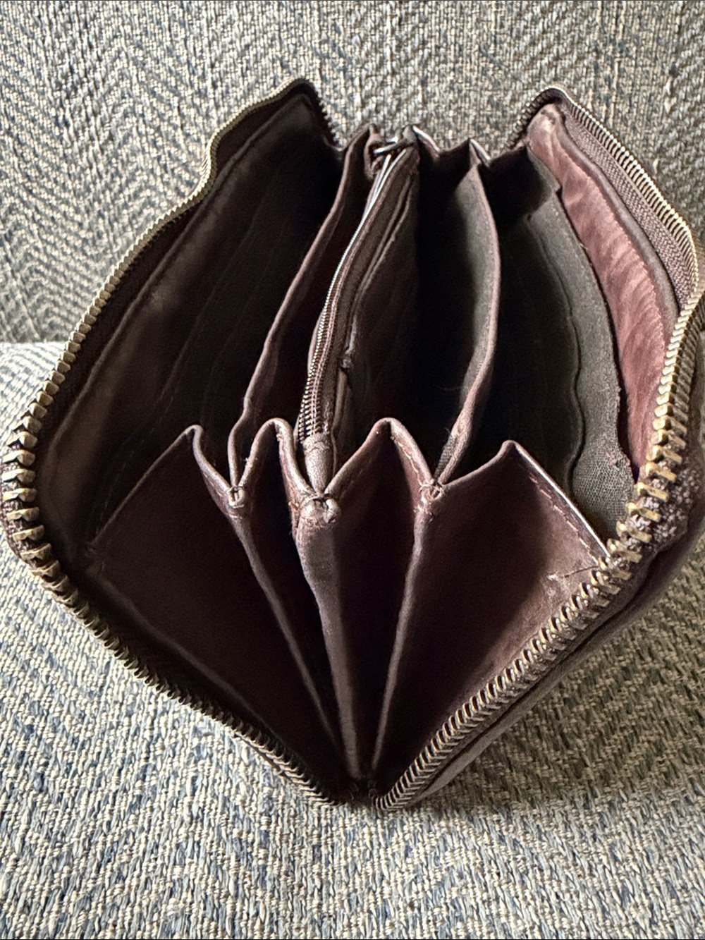 Ashwood Women’s Brown Leather Zip Around Woven Wallet. - Picture 10 of 12
